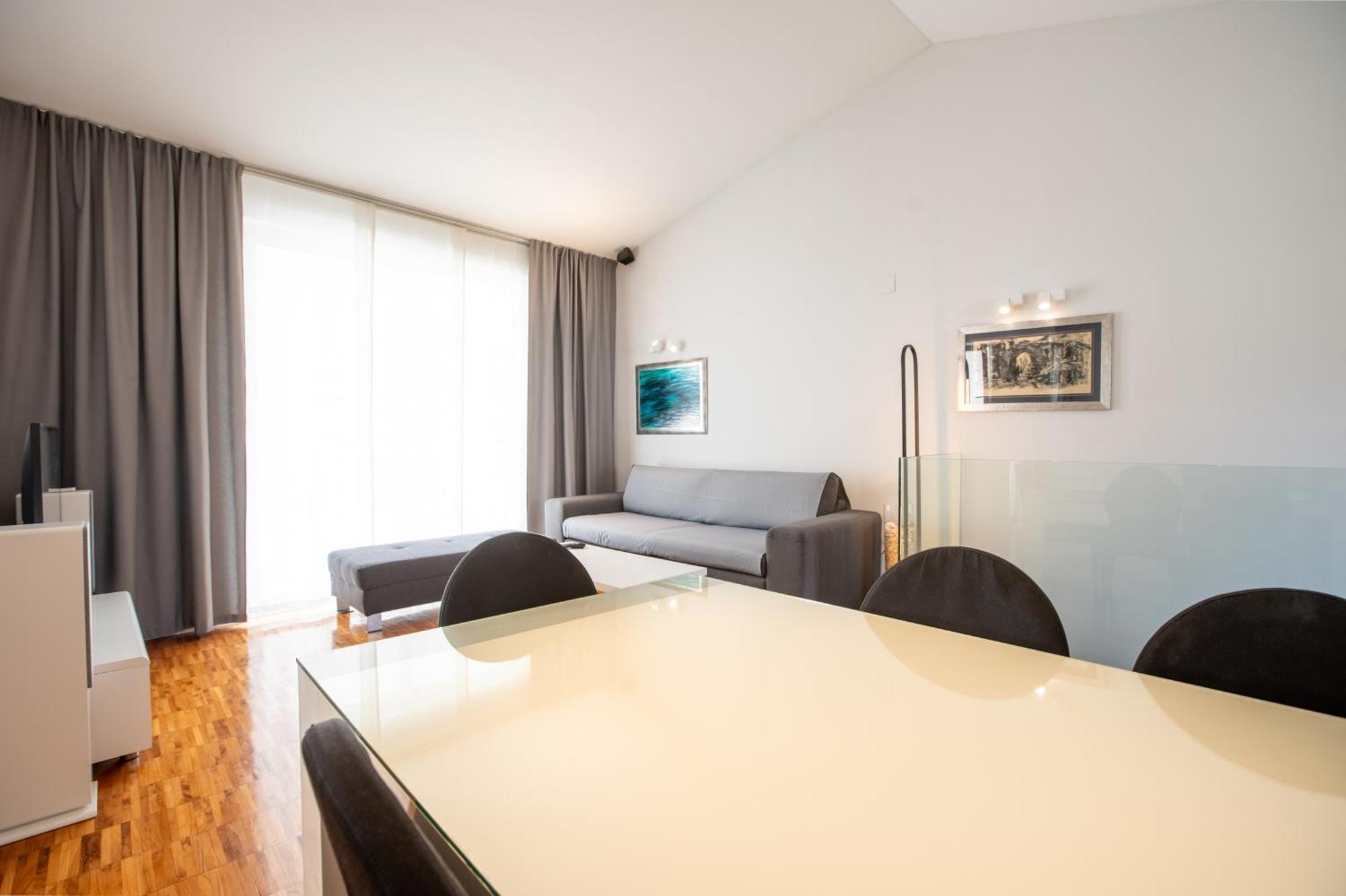 In The Heart Of Apartament